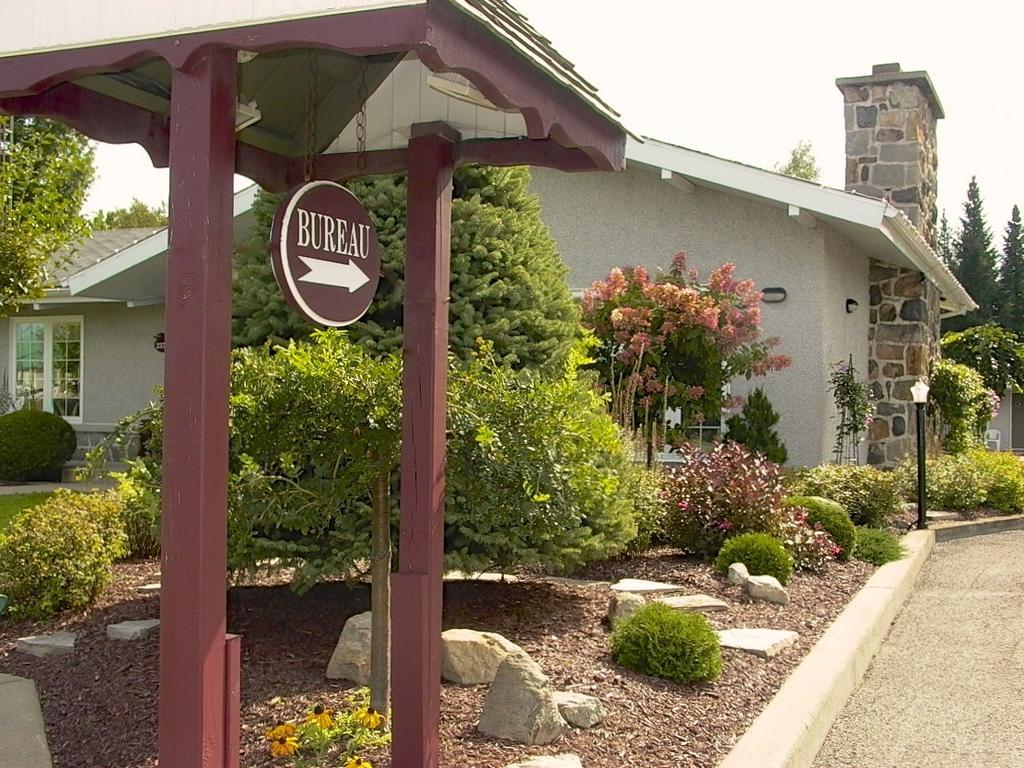 Motel La Cheminee Saint-Jérôme Kültér fotó